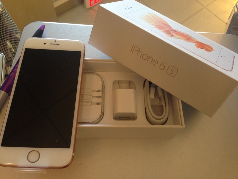 Brand New Apple, iPhone 6 / 6plus + / 6s / 6S Plus + / 5s unlocked